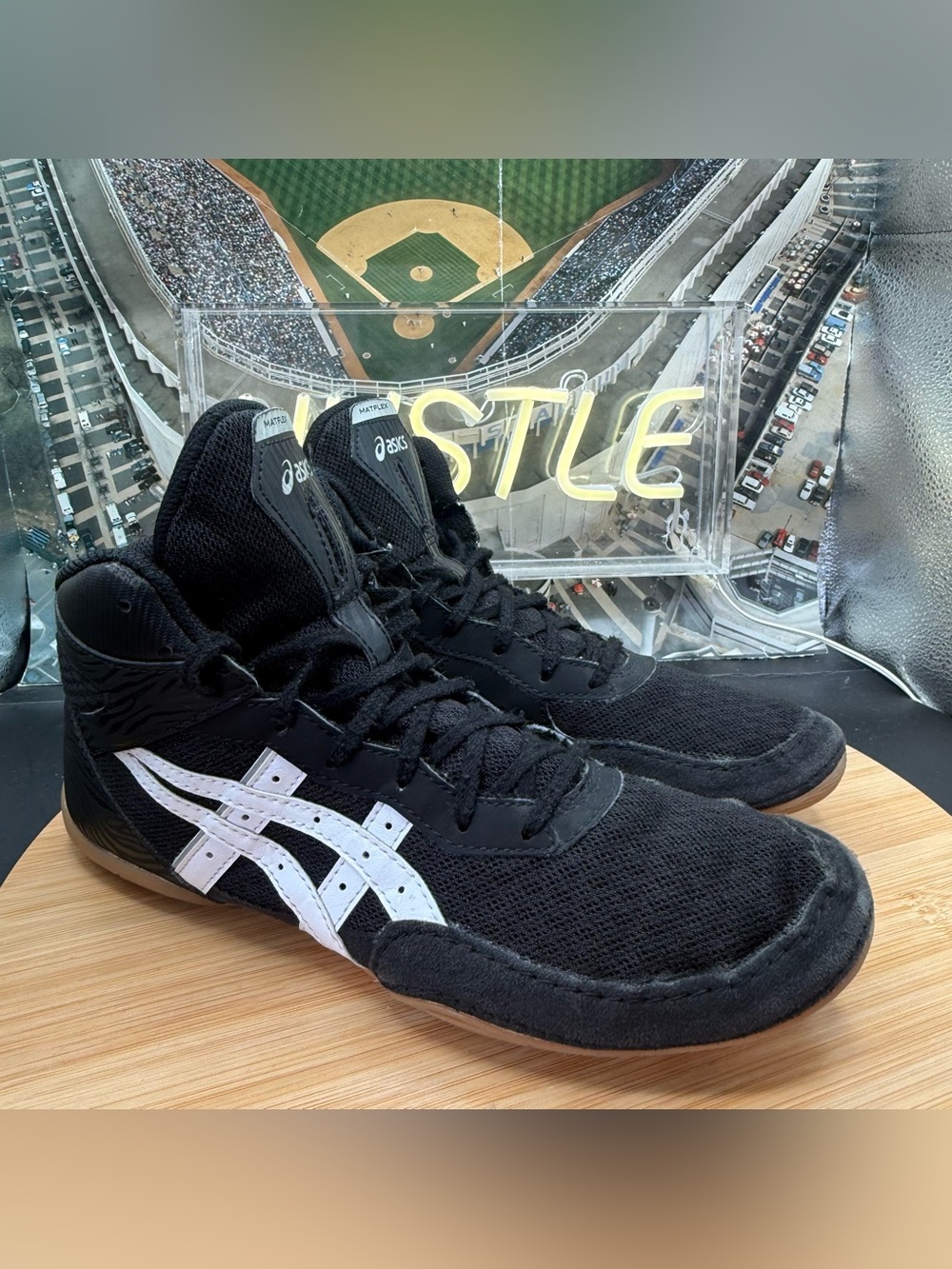 ASICS Matflex 7 Wrestling Shoe Black/White/Gum Men Size 8
